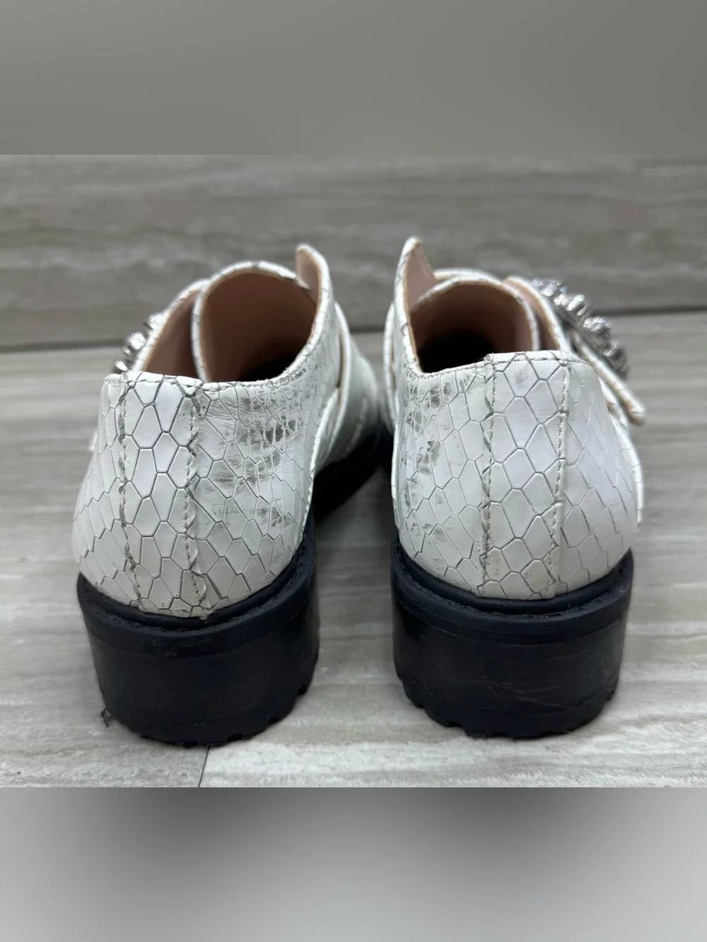 SCHUTZ white leather